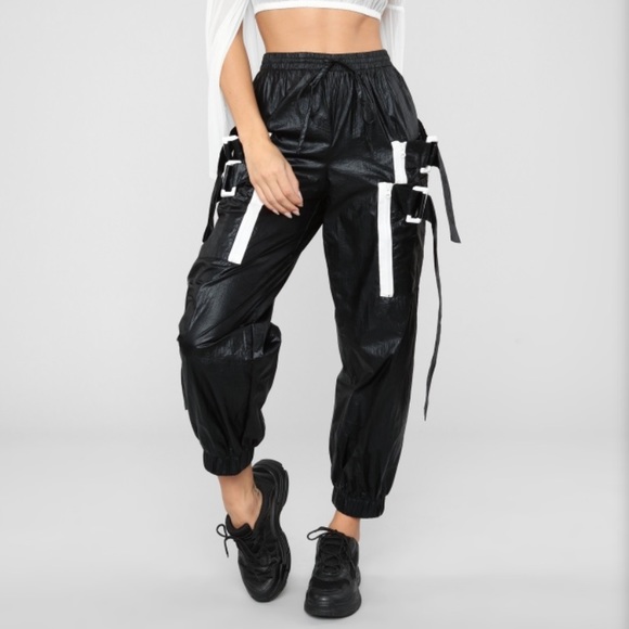 Fashion Nova Pants - FashionNova// metallic joggers size small